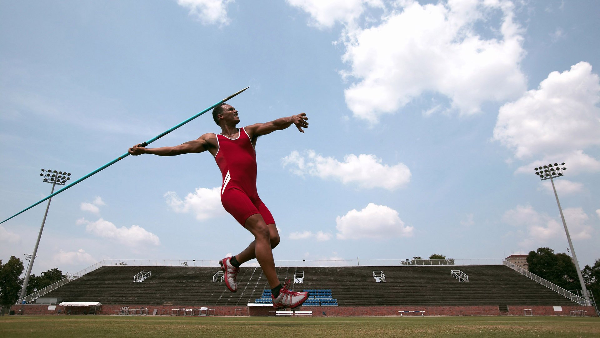 布鲁诺一剑封喉刷新纪录，日本足球上演史诗级翻盘震撼波兰